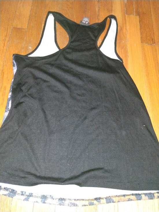 Leopard print Top 🐆 🩷 - Picture 5 of 5